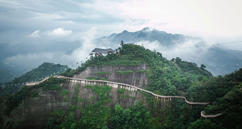 Walking in the Clouds on Langshan Mountain