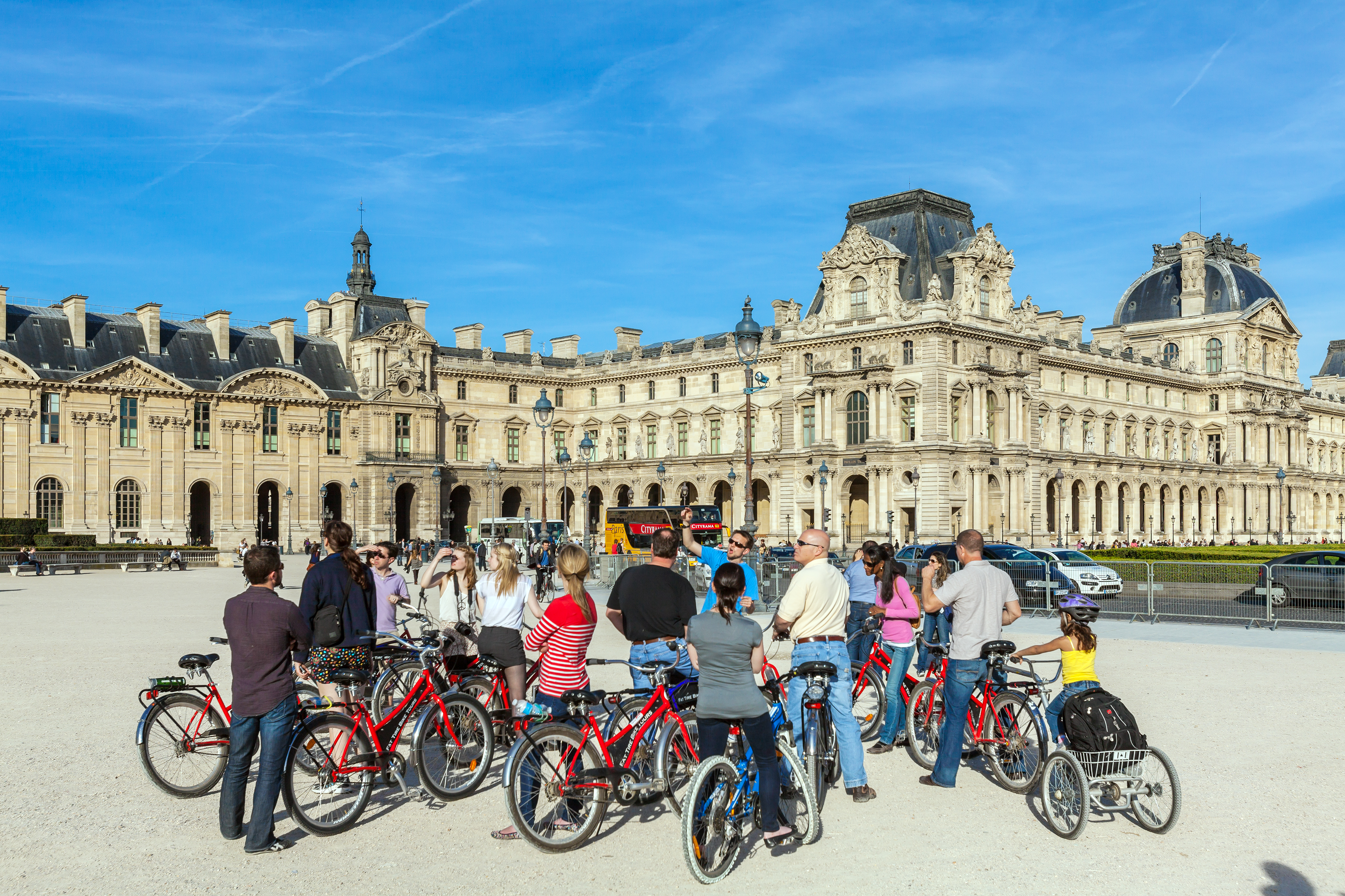 Daredevil tourists cycle through Paris
