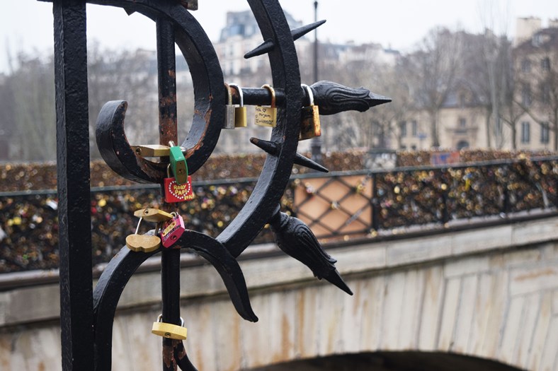 Paris 'locked' in a lover's controversy