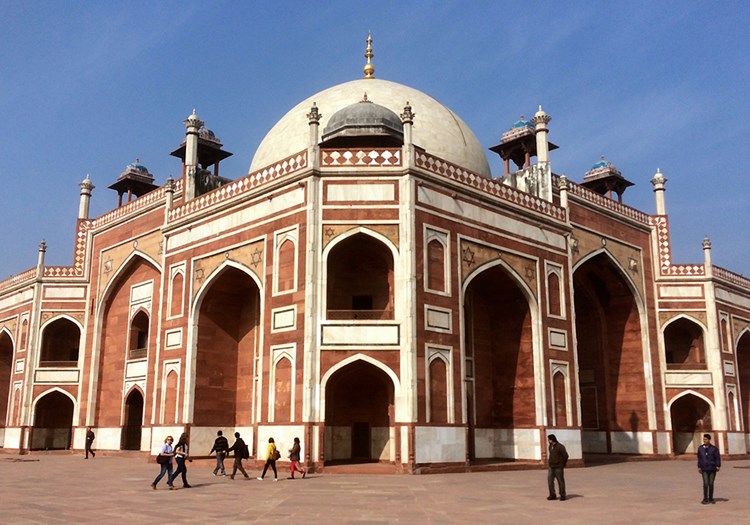  Delhi muslims Keep Ancient Tradition Alive