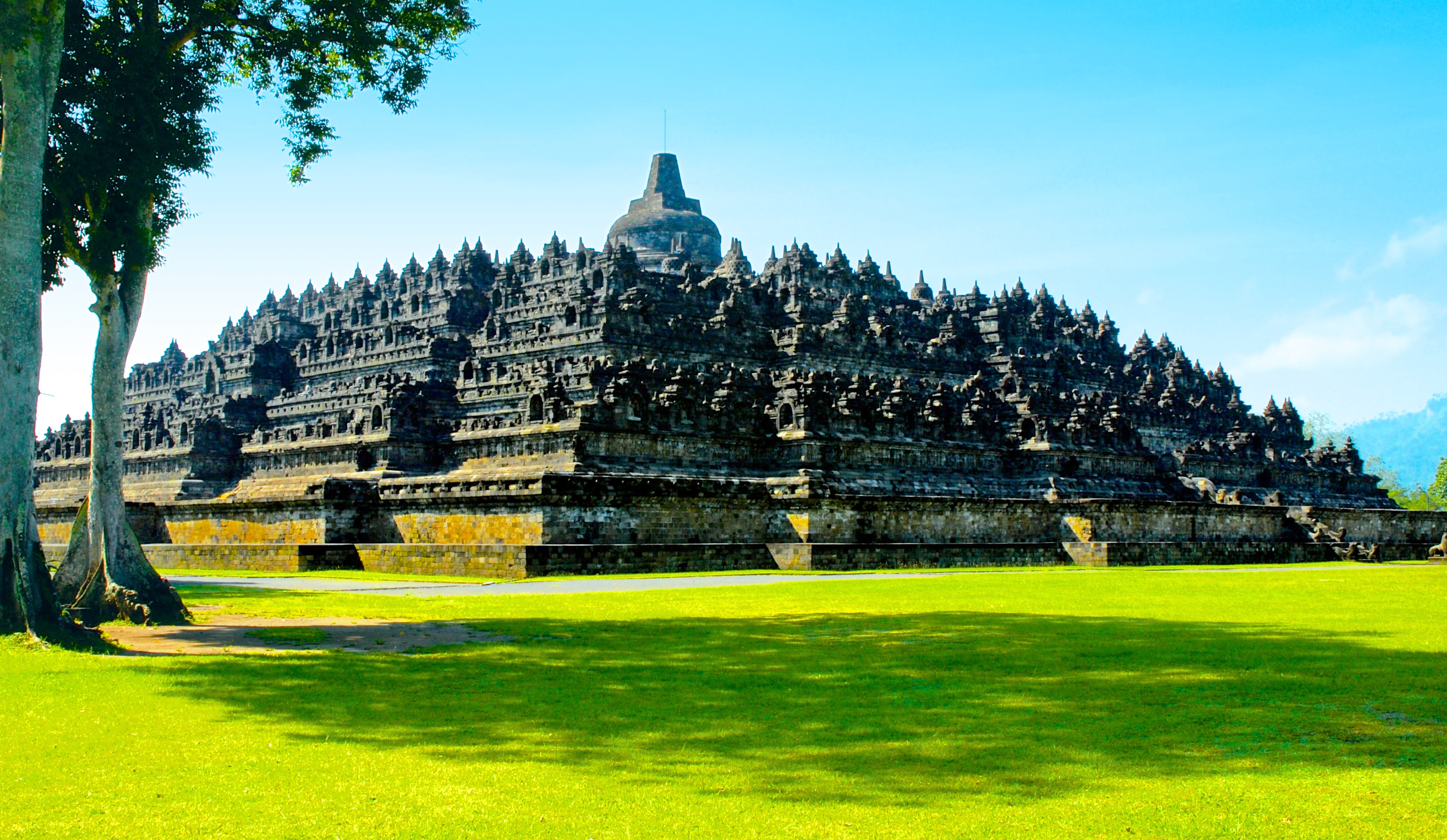 BorobudurTemple2